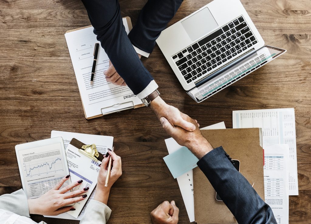 a comparison of inbound marketing vs outbound marketing, business